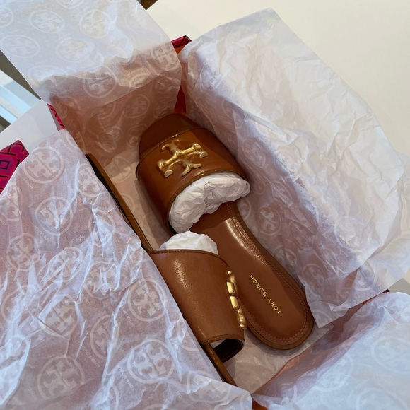 Eleanor Side By Tory Burch in Brown Leather - Picture 9 of 13